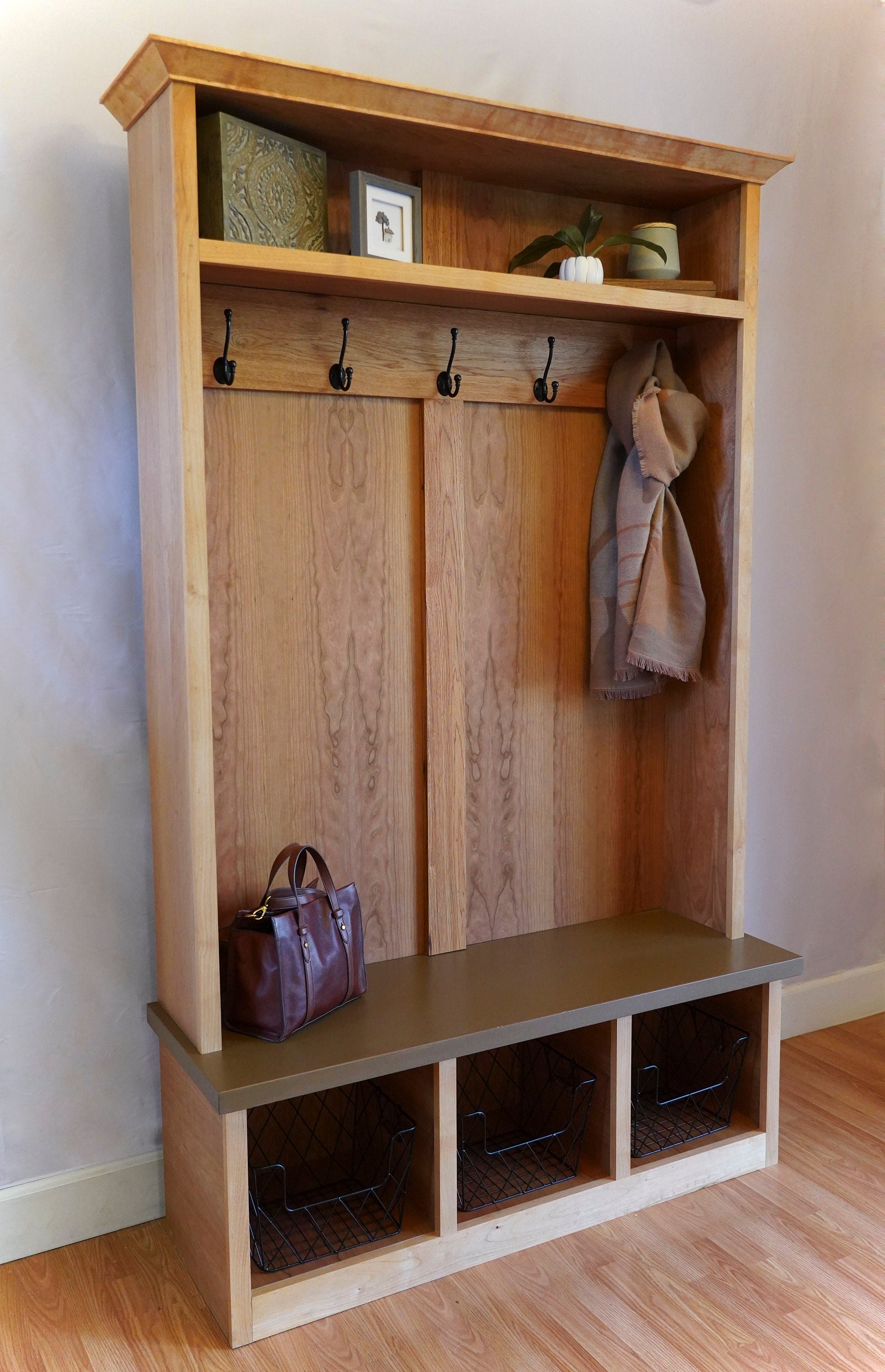 side_profile_wooden_hall_tree_mudroom_furniture